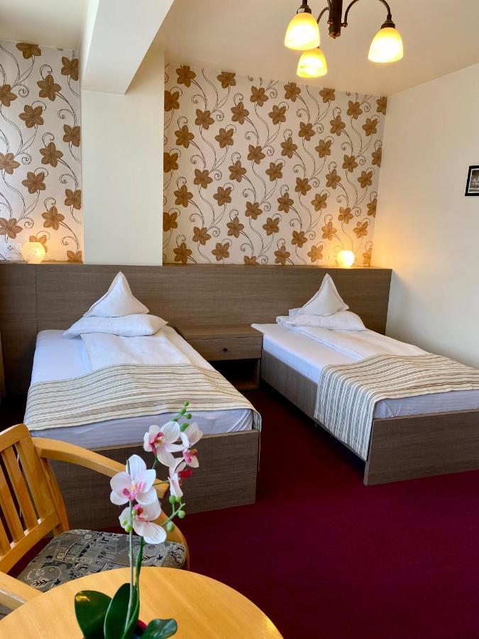 Pensiunea Rix Rooms Focsani Luaran gambar